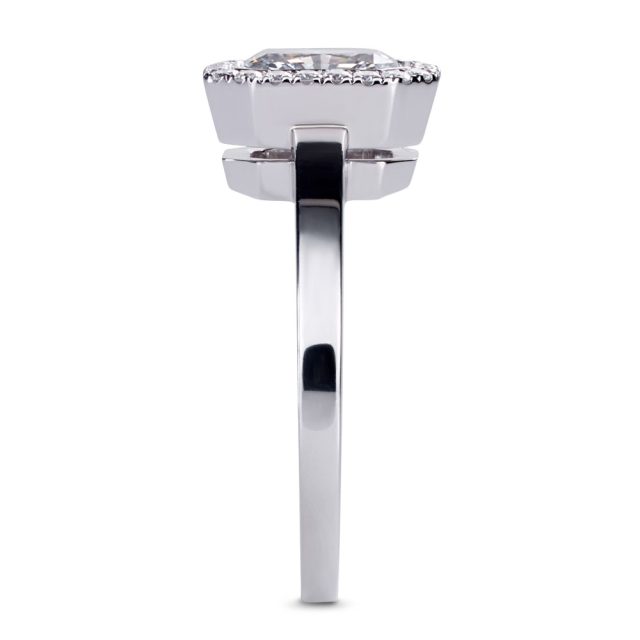 Radiantslipt diamantring i platina med briljanter