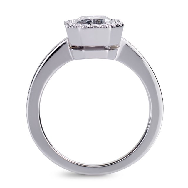 Radiantslipt diamantring i platina med briljanter