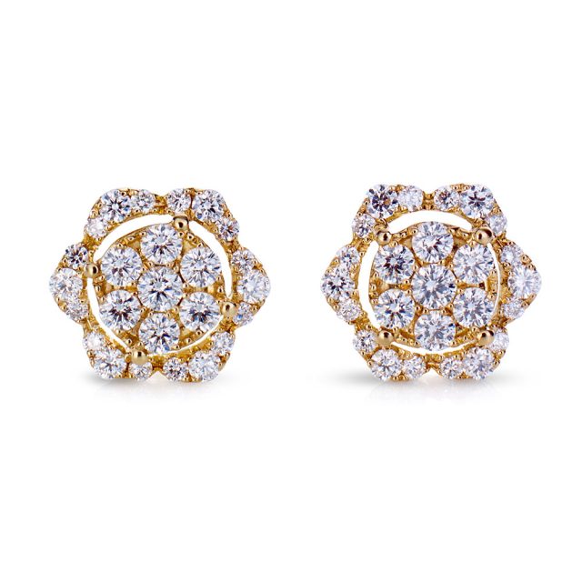 Flower stud earrings in yellow gold with white diamonds