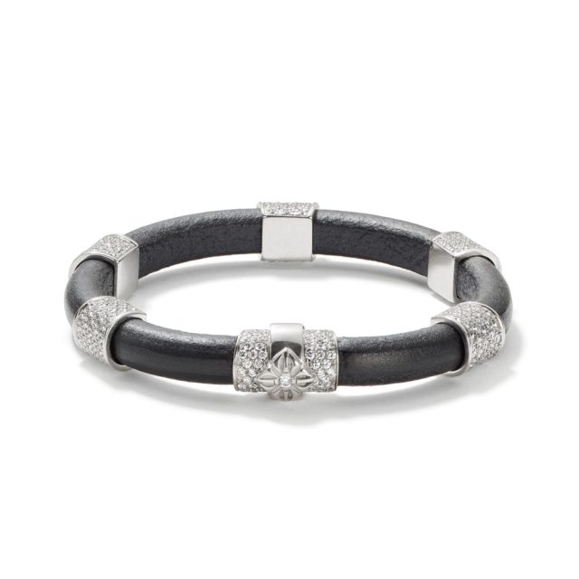 Korne armbånd i hvitt gull og skinn med diamanter