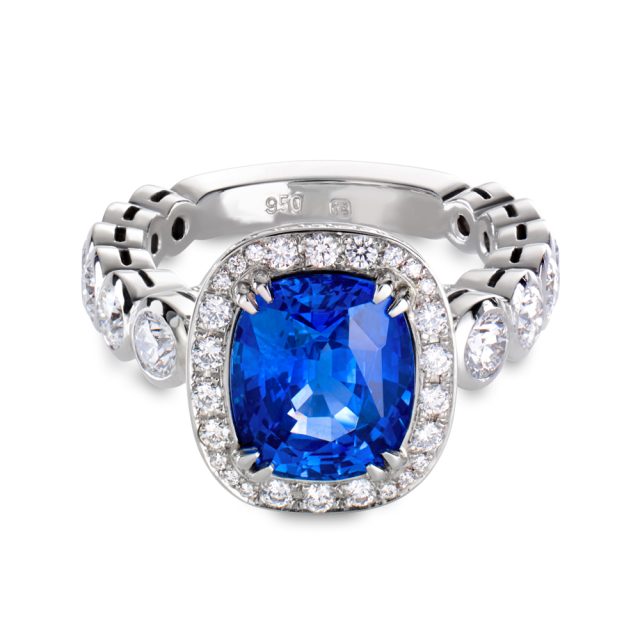 4 carat sapphire and white diamond ring
