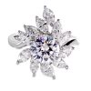 The fancy cut Star diamantring i hvitt gull