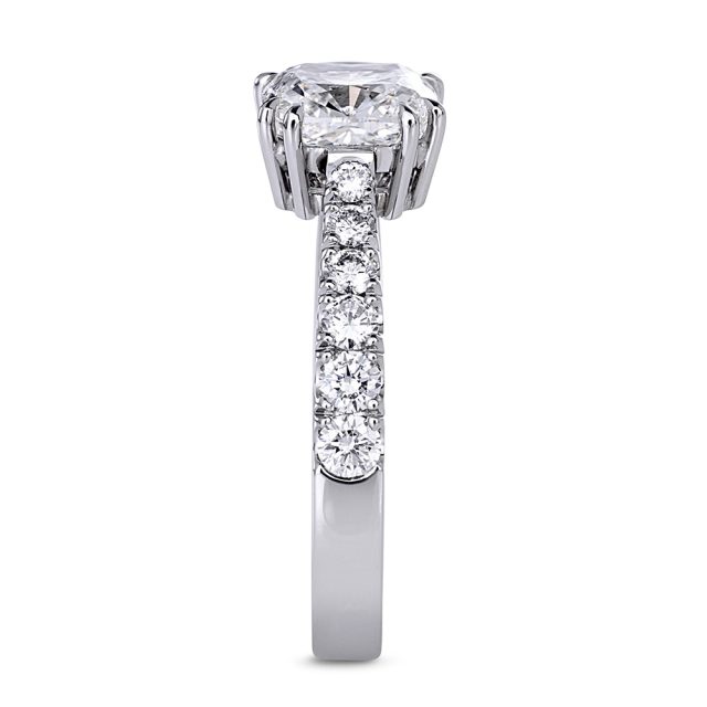 Double eagle cushion-slipt diamantring i platina
