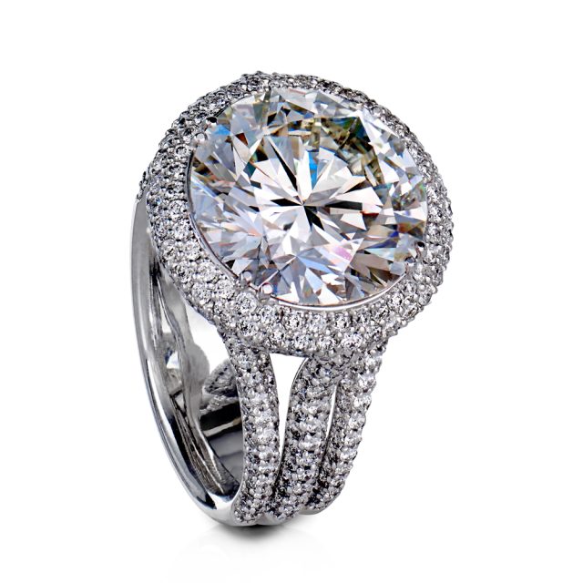 7,42 ct. briljantring i hvitt gull