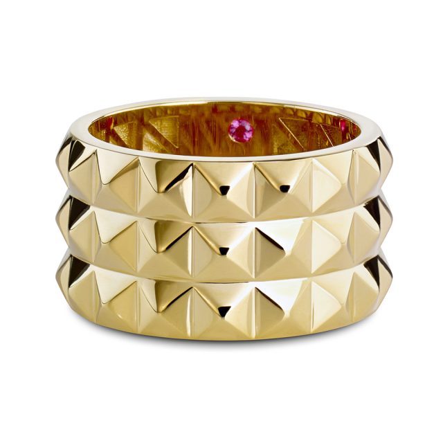 Rock and Diamonds three-row ring in yellow gold