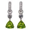 Creol-ørepynt i hvitt gull med peridot og grå diamant