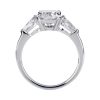 Ring med cushion-slipt og dråpeslipte diamanter