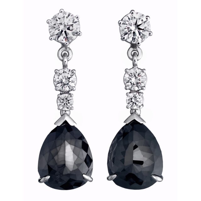 Add-on earrings in white gold with black and white diamonds