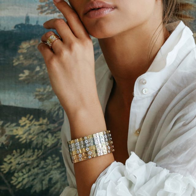 Love in Verona bangle large in 18kt. rose gold with diamonds