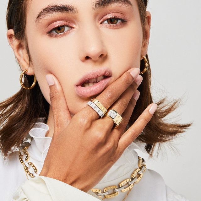 Poi Moi ring small in 18kt. white gold with diamonds